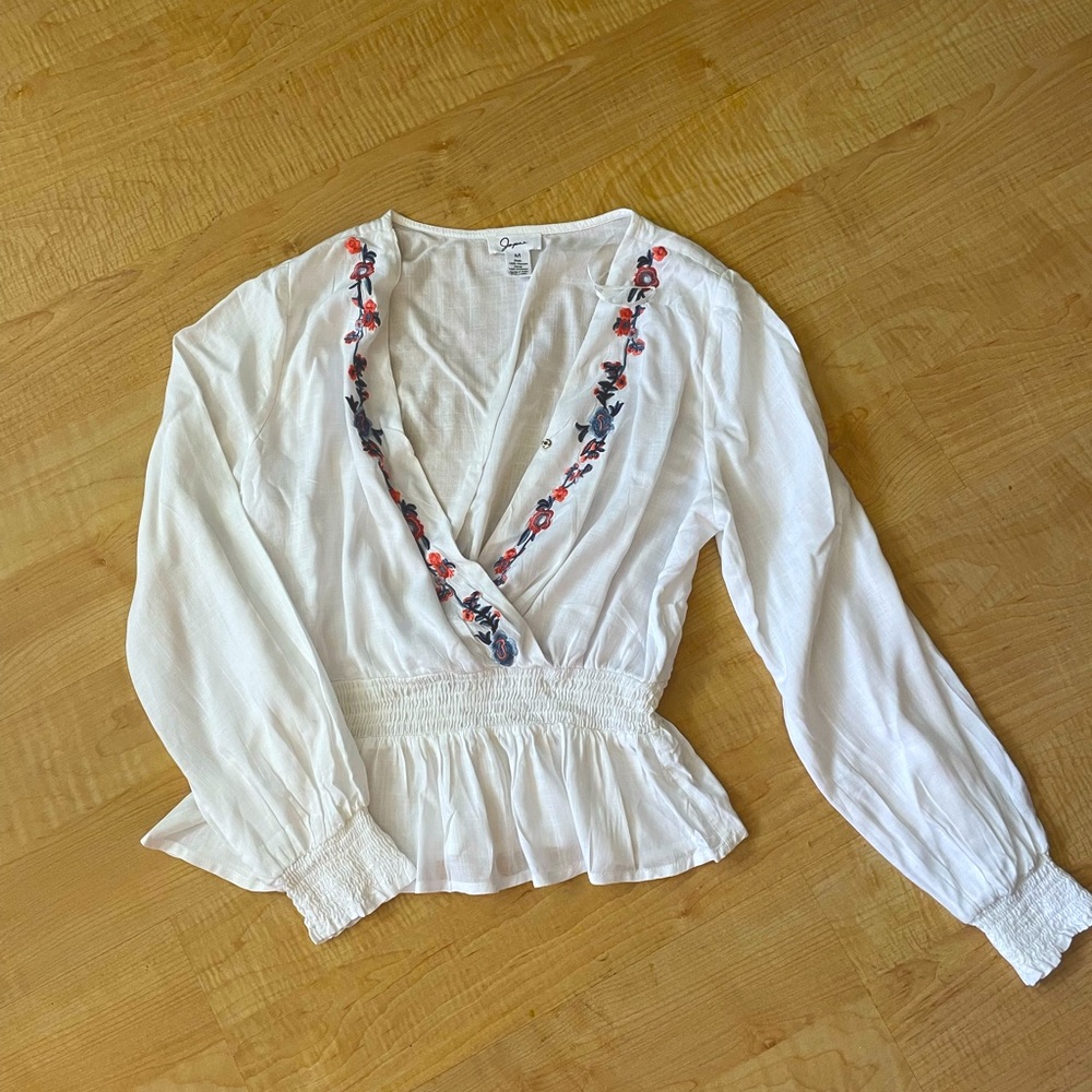 Beautiful embroidered Japna blouse Size M